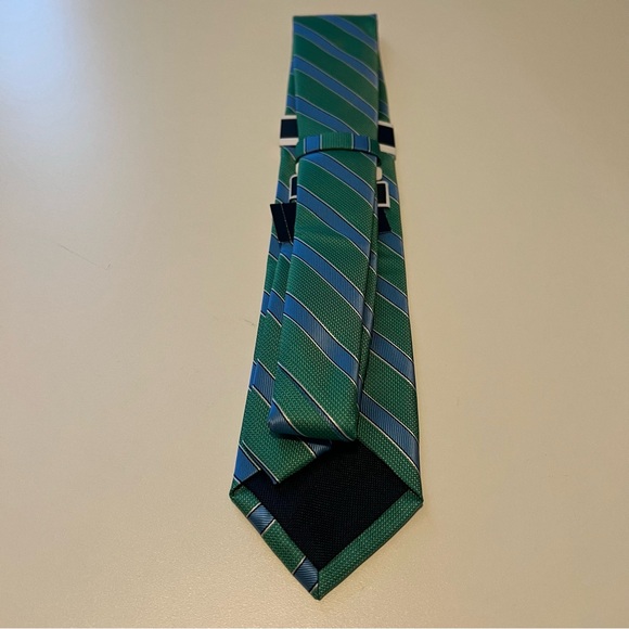 Tommy Hilfiger and Club Room Men's Green Tie Set - Picture 11 of 11